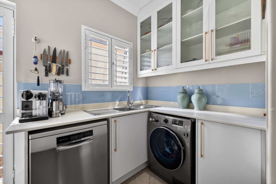 4 Bedroom Property for Sale in Parklands North Western Cape